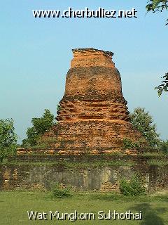 légende: Wat Mungkorn Sukhothai
qualityCode=raw
sizeCode=half

Données de l'image originale:
Taille originale: 160998 bytes
Temps d'exposition: 1/215 s
Diaph: f/400/100
Heure de prise de vue: 2002:11:05 16:27:06
Flash: non
Focale: 82/10 mm
